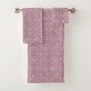 Search for fish bath towels Scale