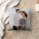 Search for engagement cushions Minimal