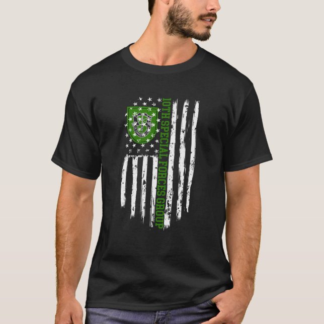10Th Special Forces Group 10Th Sfg American Flag T-Shirt (Front)