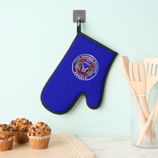11th Airborne Division  Oven Mitt (Insitu(Hanging))