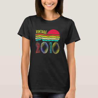 12 Year Old Birthday  Vintage Classic Born In 2010 T-Shirt
