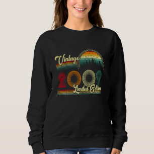 16 Years Old Gifts Vintage 2009 Retro 16th Birthda Sweatshirt
