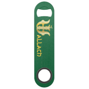 16th Century Celtic Knot Decorative Capital W