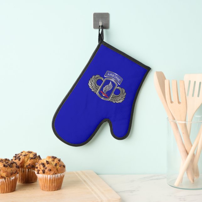 173rd Airborne Brigade Oven Mitt (Insitu(Hanging))
