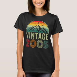 17 Year Old Vintage 2005 17th Birthday T-Shirt