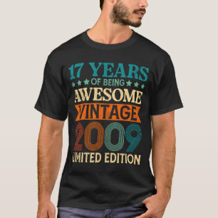 17th Birthday 17 Years Of Being Awesome Vintage 17 T-Shirt