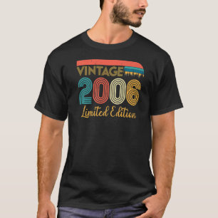 17th Birthday  Vintage 2006  17 Years Old T-Shirt