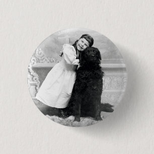 1890 Smiling girl and her Retriever Dog 3 Cm Round Badge