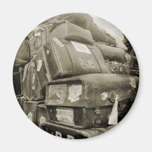 1890's TRAVEL LUGGAGE TEAMSTER WAGON SUITCASE Magnet