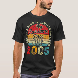 18 Years Old Gifts Vintage Born In July 2005 18th  T-Shirt