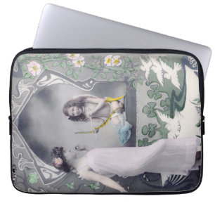 1904 Art Nouveau Valentine Laptop Sleeve
