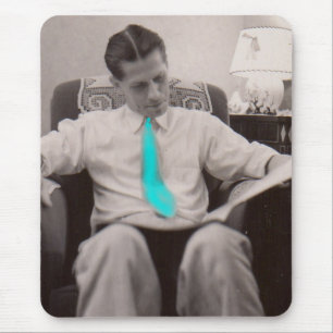 1930s reading the paper mouse mat