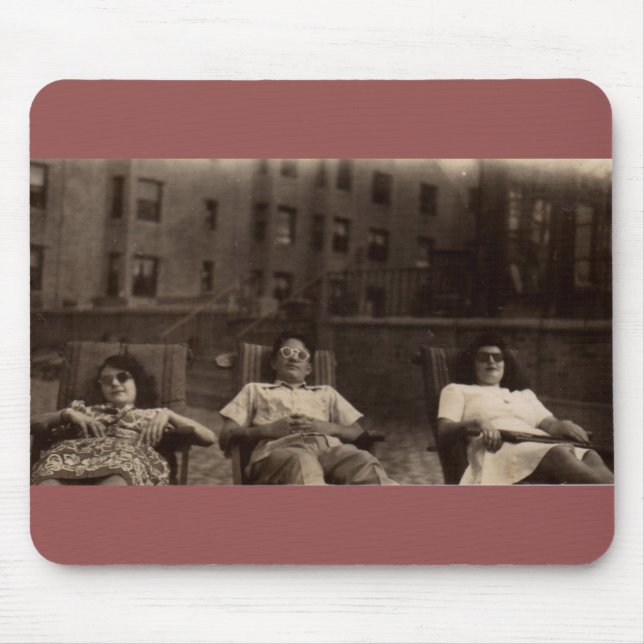 1940s three people relaxing on the roof mouse mat (Front)