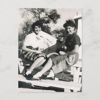 1950'S  GIRLS #14 POSTCARD