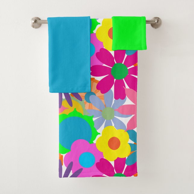 1970s Flower Power Bath Towel Set (Insitu)