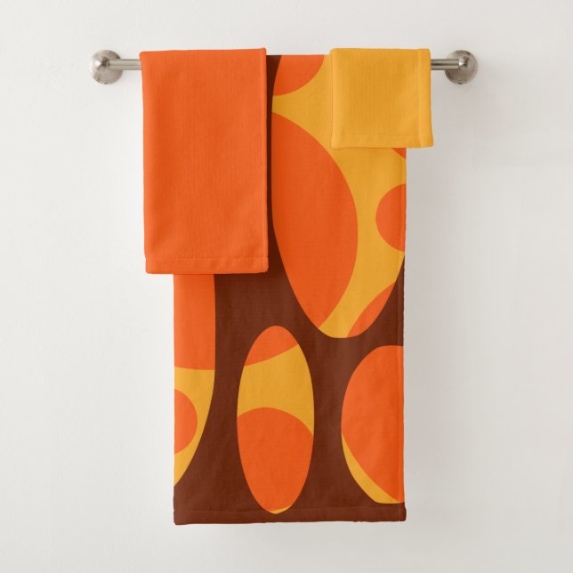 1970s Layered Ovals  Bath Towel Set (Insitu)