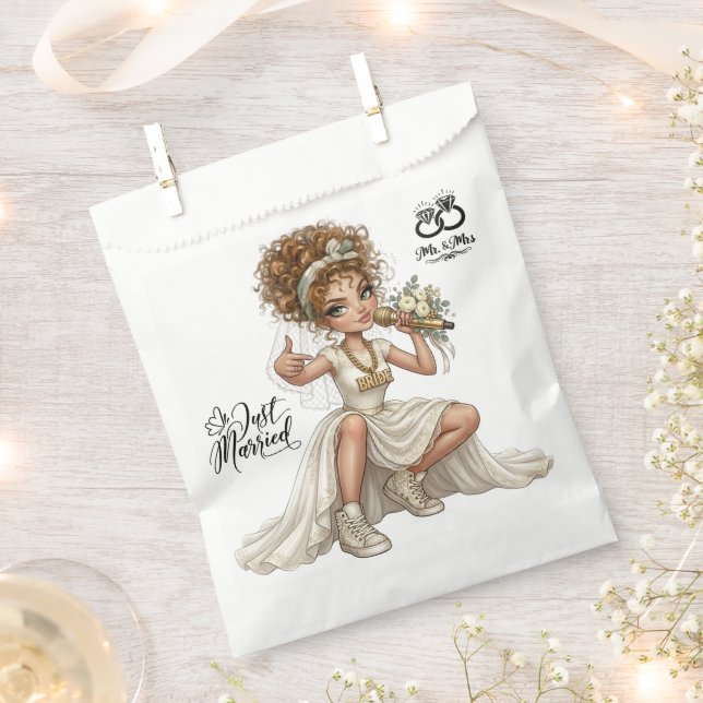 #19 Cute fun bride Favour Bags (Clipped)