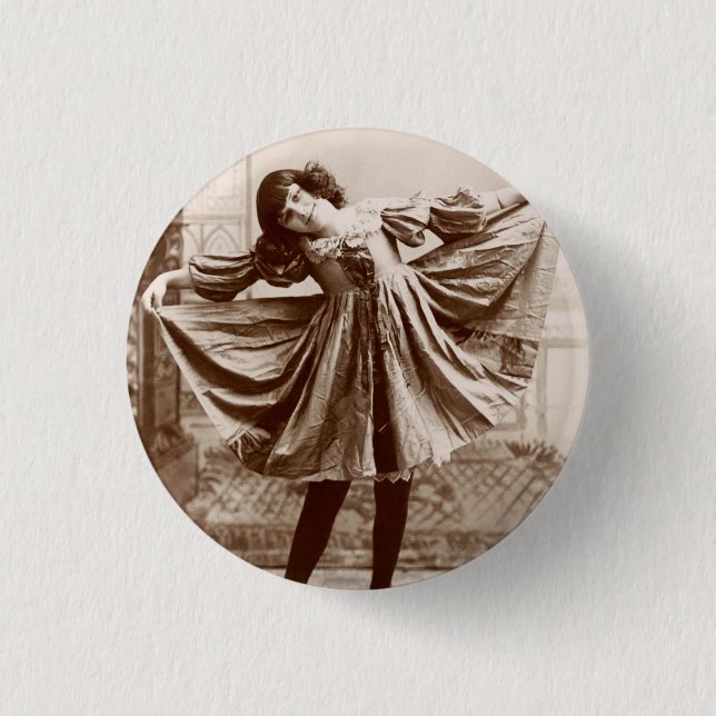 19th C. The Curtsy 3 Cm Round Badge (Front)