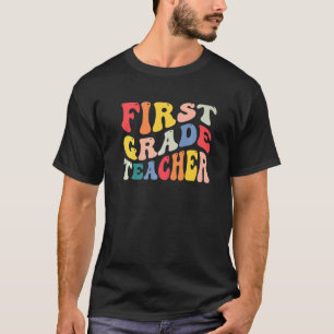 1st First Grade Teacher Back To School Retro Groov T-Shirt