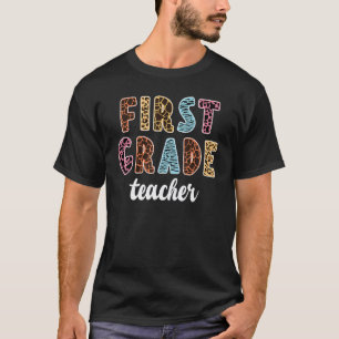 1st Grade Teacher First Day Back To School Men Wom T-Shirt