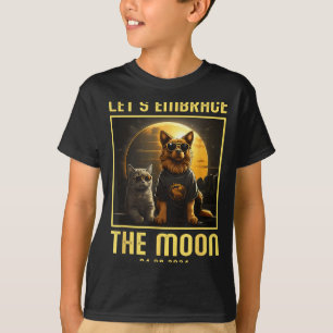 2024 Total Solar Eclipse Embrace Moon Funny Dog Ca T-Shirt