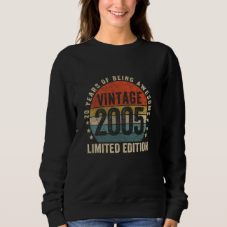 20 Years Old Vintage Born In 2005 Retro 20th Birth Sweatshirt