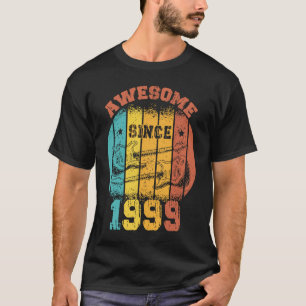 24th Birthday Vintage 1999 Retro 24 Years old Guit T-Shirt