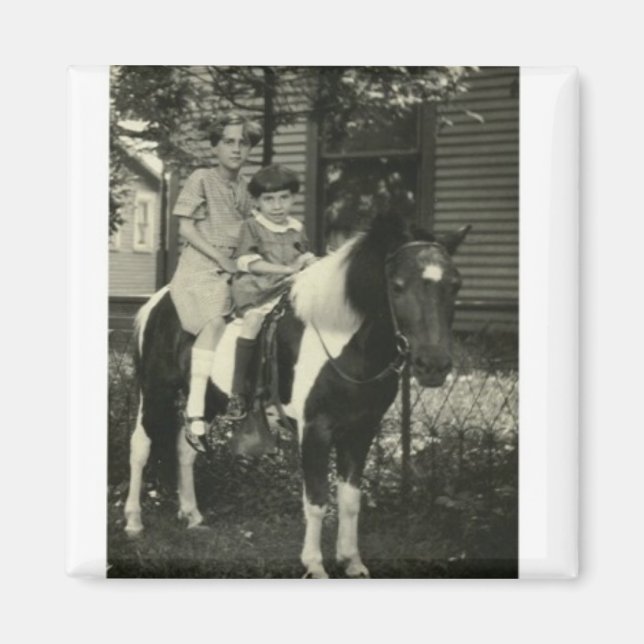 2 GIRLS AND A HORSE MAGNET (Front)