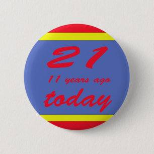 32 birthday 6 cm round badge