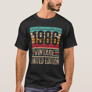 35 Year Old Legendary Retro Vintage Awesome Birthd T-Shirt