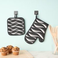 3 Dimensional Wavy Black and White Pattern