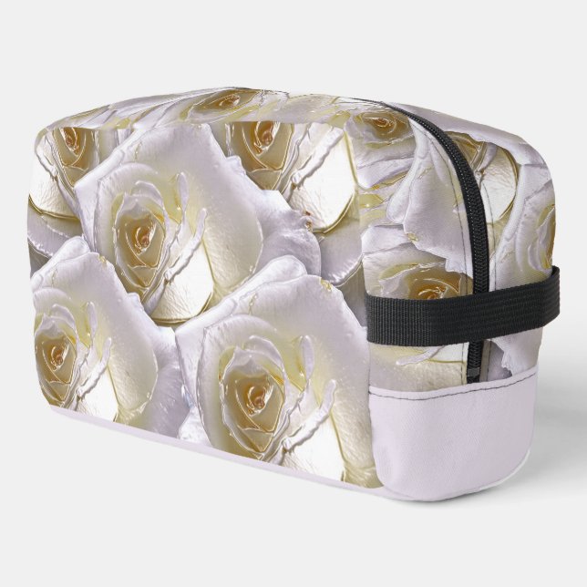 3d rendering White Rose Dopp Kit (Left Corner)