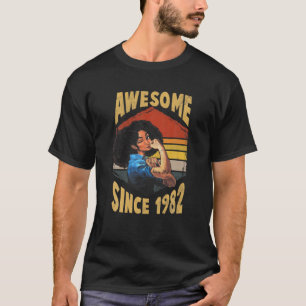 40 Year Old Awesome Since 1982 40Th Birthday Stron T-Shirt