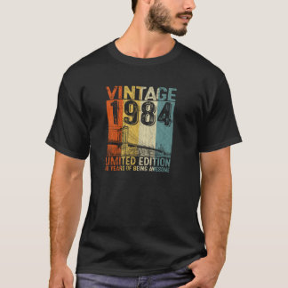 40 Year Old Gifts Born In 1984 40th Birthday Vinta T-Shirt