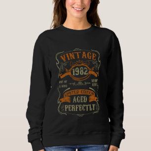 40 Year Old Men Vintage 1982 Limited Edition 40th Sweatshirt