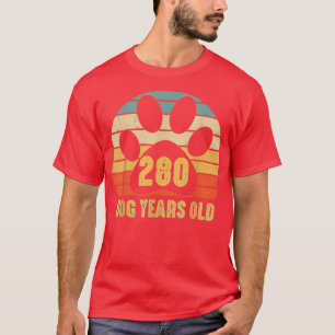 40 Yr Old Funny 280 Dog Year Old Retro Vintage 40t T-Shirt