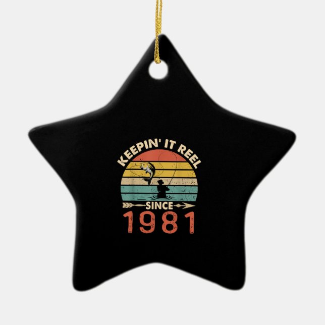 40th Birthday - Keepin It Reel Since 1981 Retro Ceramic Tree Decoration (Front)