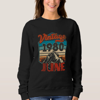 42 Birthday Vintage June 1980 Retro Sunset Sweatshirt