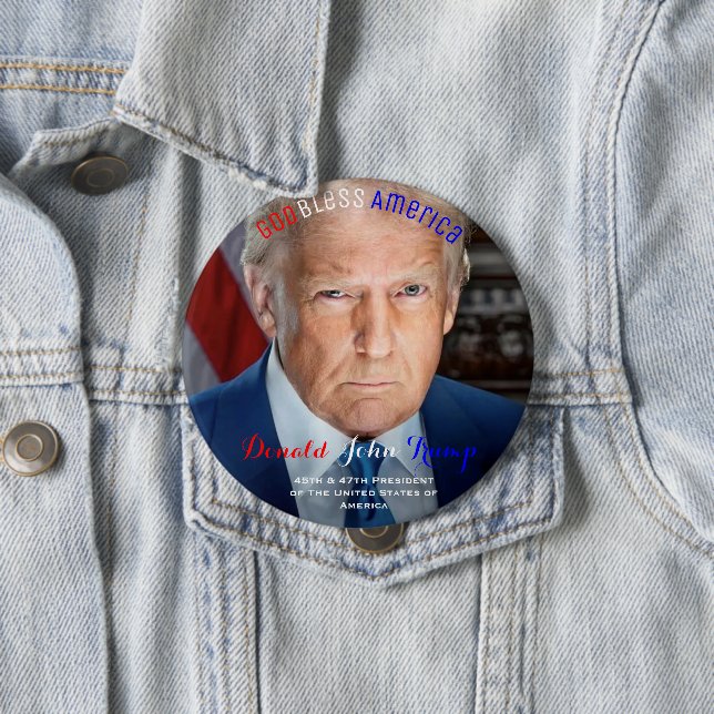 45th and 47th President of the US Donald Trump 10 Cm Round Badge (In Situ)