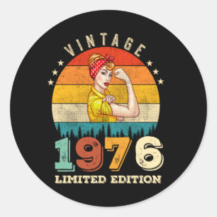 46 Year Old 1976 Vintage 46th Birthday Gifts women Classic Round Sticker