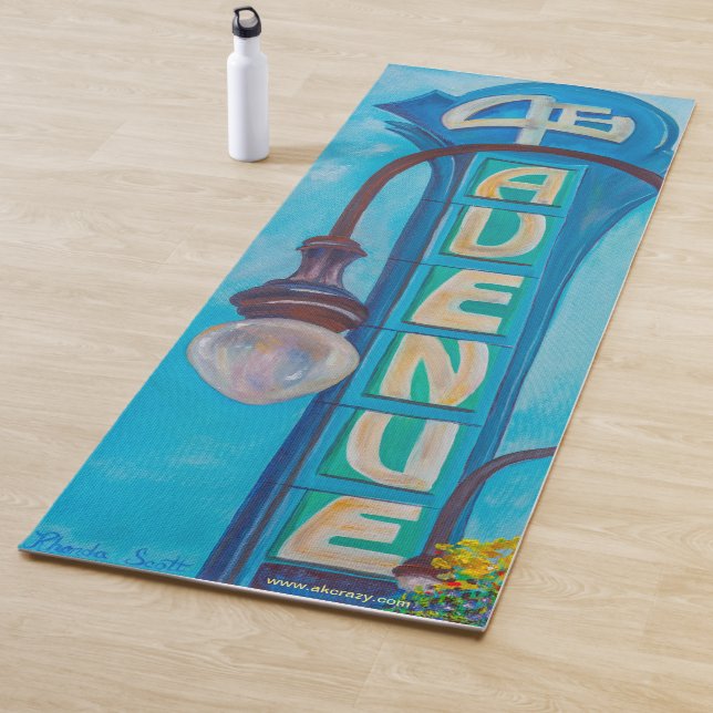 4th Ave. Marquee Yoga Mat (In Situ)