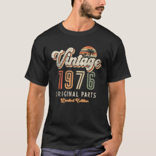 50 Year Old Design For Classic Gift Vintage Born T-Shirt