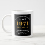 50th Birthday 1971 Black Gold For Her Personalised Large Coffee Mug<br><div class="desc">A personalised classic design for that birthday celebration for a special woman born in 1971. Add the name to this vintage retro style , white and gold design for a custom birthday gift. Easily edit the name and year with the template provided. A wonderful custom birthday gift. More gifts and...</div>