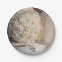 5882-Bouquet with Rings, Veil & Cross