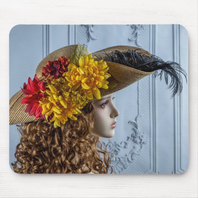 5981-Mannequin-Revolutionary War Lady with Hat Mouse Mat (Front)