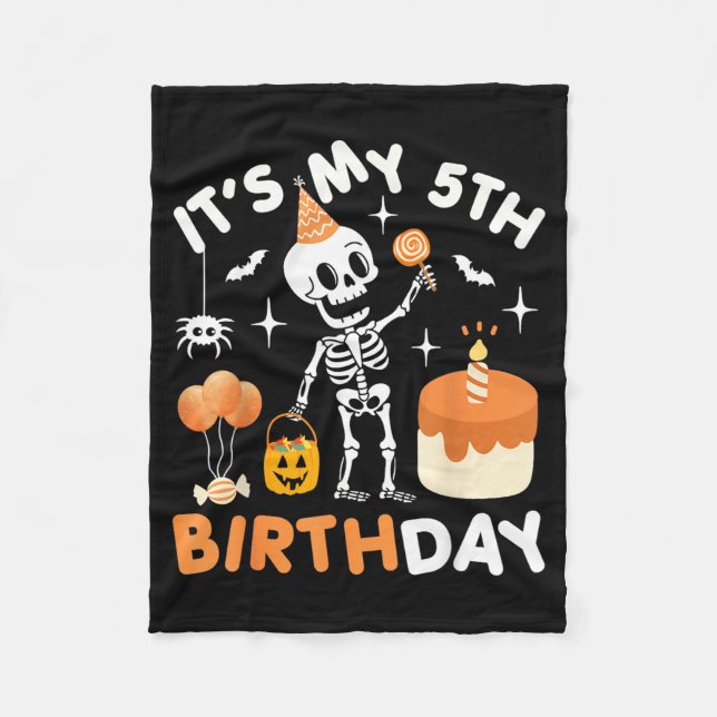 5th Birthday-Funny Halloween Skeleton 5th Bday Fleece Blanket (Front)