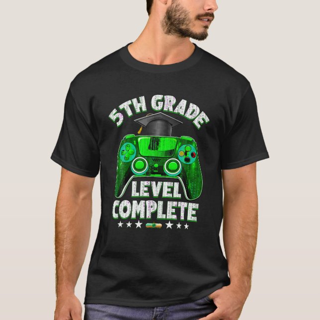 5th Grade Graduation Gift Boys 5th Grade Level Com T-Shirt (Front)