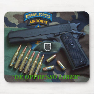 5th special forces fort campbell veteran  Mousepad