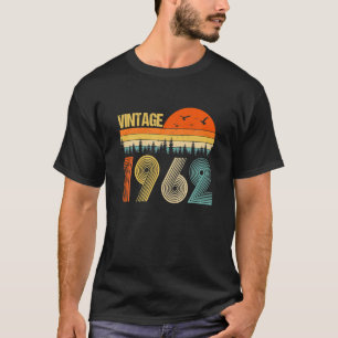 60 Years Old Born In 1962 Vintage 60Th Birthday T-Shirt