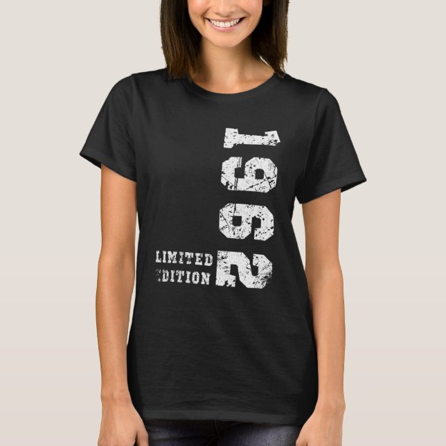 60th Birthday Women Men 60 Years 1962 Trend Retro  T-Shirt (Front)